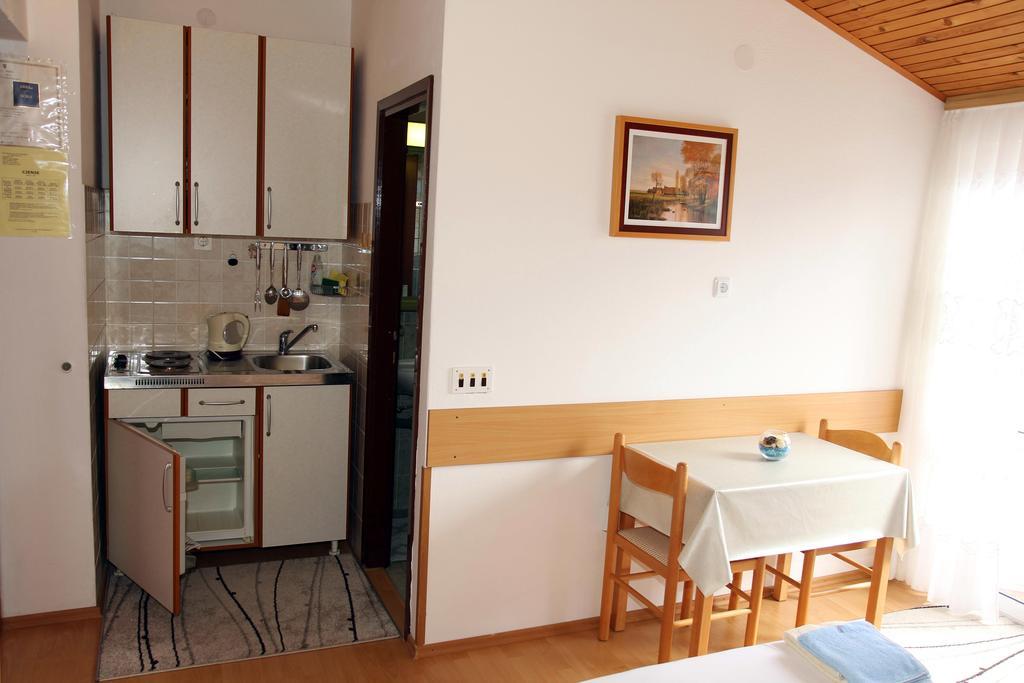 Apartments J&R Babara Biograd Na Moru Oda fotoğraf