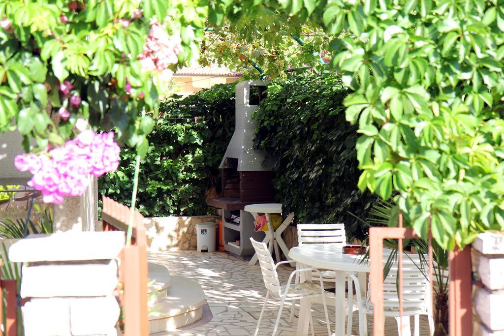 Apartments J&R Babara Biograd Na Moru Dış mekan fotoğraf